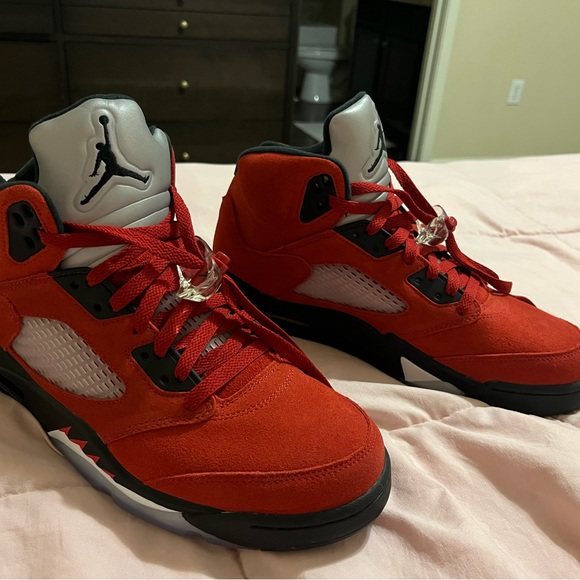 Jordan’s retro 5 raging bull